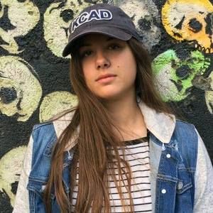 Meet your Posher, Alissa